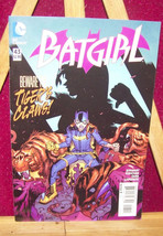 batgirl comic book {dc comics} - $9.90