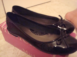 MICHELLE D 8.5 M Black Patent Leather Ballet Flats Shoes New - $54.99