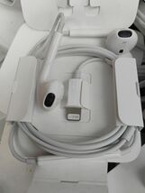 Apple Earpods - iPhone 14 13 12 11 Wired Lightning Cable Earbud Headphones - $13.87 CAD