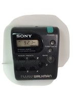 Genuine Original Vintage OEM Sony SRF-M33 Digital Stereo AM/FM Walkman - £27.98 GBP
