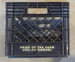 Vintage Pride Of The Farm - Cholov Yisroel Milk Crate Kosher - £38.82 GBP