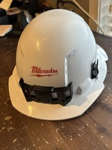 Milwaukee 50-73-1235 White Hard Hat Fits Sizes 6 1/2 - 8 1/2 Full Brim - £11.02 GBP