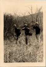 1950s Snapshot Photo Military Men Pointing Rifles Black/White Picture - £11.44 GBP