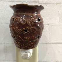 Scentsy Roma Brown Plug In Electric Wax Warmer Night Light RETIRED - $9.99