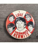 HERMAN&#39;S HERMITS Pin 3-1/2&quot; VINTAGE RARE BUTTON Rock &amp; Roll Collectible - €8,57 EUR