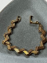 Vintage Ridged Zig Zag Goldtone Link Bracelet – 7 inches in length x 3/8th’s inc - £9.02 GBP