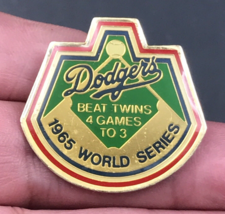 1989 Unocal 1965 Dodgers vs. Twins World Series LA Dodgers Pin #3 - $7.69