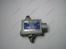 Micro Switch WZE-RQX6 Limit Switch Dual Plunger Interlocked SPDT 15 Amp ... - £19.66 GBP