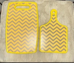 Set Of 2 Cutting Boards Geometric Vintage Yellow White Gray Plastic Acrylic - £15.81 GBP