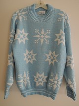 Ladies Sweater Size M White Silver Snowflakes on Baby Blue $55 Value NWOT - £28.31 GBP
