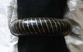 Fabulous Boho Ancient Style Black &amp; Silver-tone Hinged Bracelet 1970s vintage - £11.78 GBP