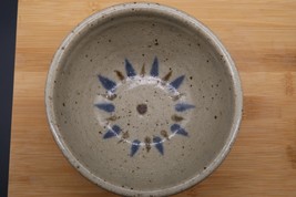Vtg Jugtown Pottery Bowl 1976 Signed Gray Speckle with Southwestern Sun ... - $467.16 MXN