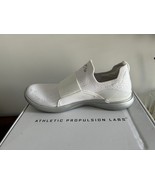 Women’s APL Techloom Bliss Size 8.5 White/Chrome New In Box - $1,577.56 MXN