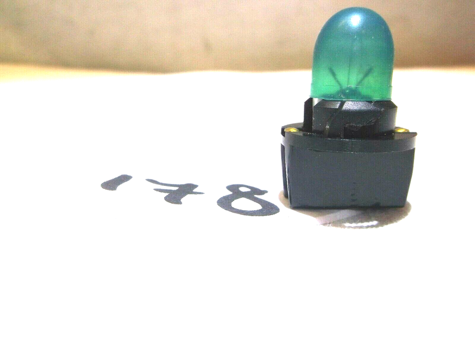 04-05-06 HYUNDAI ELANTRA    SPEEDOMETER/CLUSTER HEAD/SPEEDO LIGHT BULB..OEM - $4.20