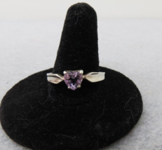 Sterling Silver Ring Heart Shaped Stone 2.28 g Faceted Purple Lavender SZ 10 - £22.80 GBP
