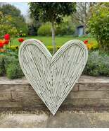 Large Old Hessian Wicker Heart- 85cm - €173,05 EUR Large Old Hessian Wicker Heart- 85cm - €173,05 EUR