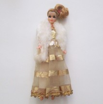 Dawn Model Agency Denise Doll Gold Go Round Dress With Fur 8311  Green Flaw - $59.37