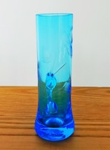 Lovely vintage art glass blue handled bud vase with etched flower design - $279.59 MXN