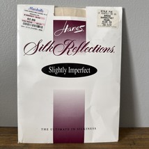 NEW Hanes Silk Reflections Sheer Pantyhose Size CD Pearl Sexy Sandalfoot... - $11.13