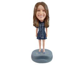 Custom Bobblehead dazzling looking girl with a phone holder on the base - Leisur - £71.12 GBP
