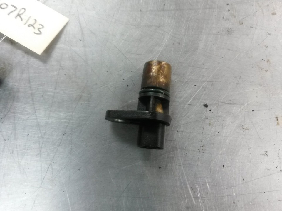 Crankshaft Position Sensor For 03-04 GMC Envoy  4.2 12567712 - $19.75