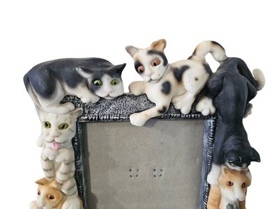 Beautifully 3D sculpted Kitty pile Frame-ology 4x6 Item image 2