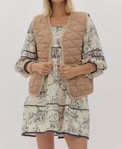 Entro enjoy the ride vest Camel - $969.34 MXN