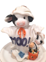 Vintage 1996 Enesco Halloween Marys Moo Moos Peek A Moo Resin Cow Figurine 3&quot; - £15.28 GBP