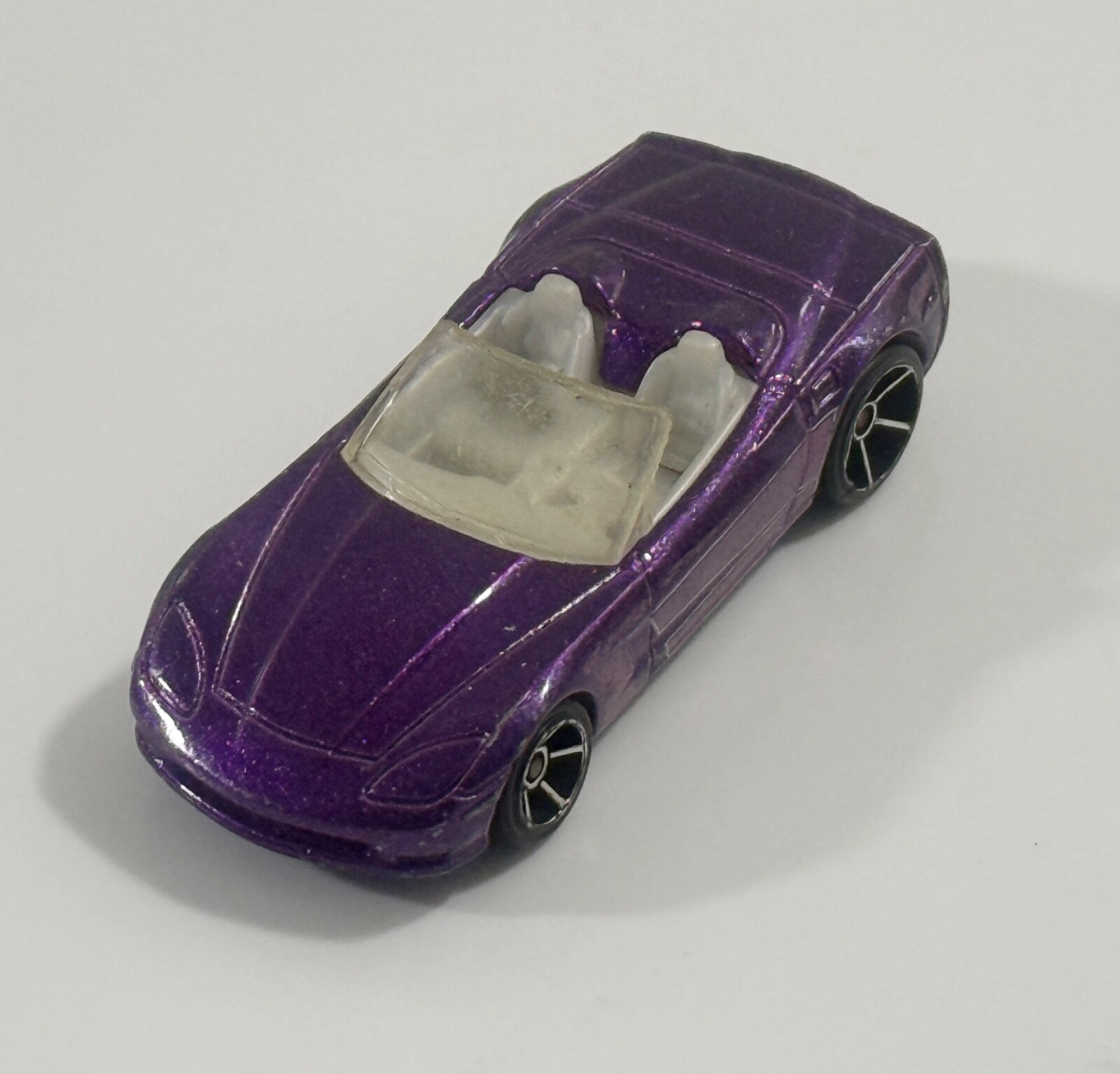 HOT WHEELS CHEVROLET CORVETTE C6 CONVERTIBLE DieCast Car 1:64  Purple  T... - $2.96