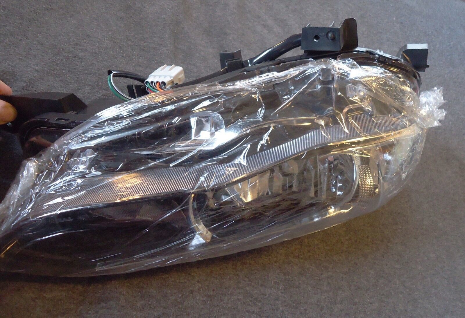 Primary image for 2018-2021 Subaru Crosstrek Impreza    Headlight Assembly    Right Side NEW