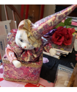 Vintage RARE Clown Cat Kitty Music Box Jack in Box Figurine Pink White - $66.22 CAD