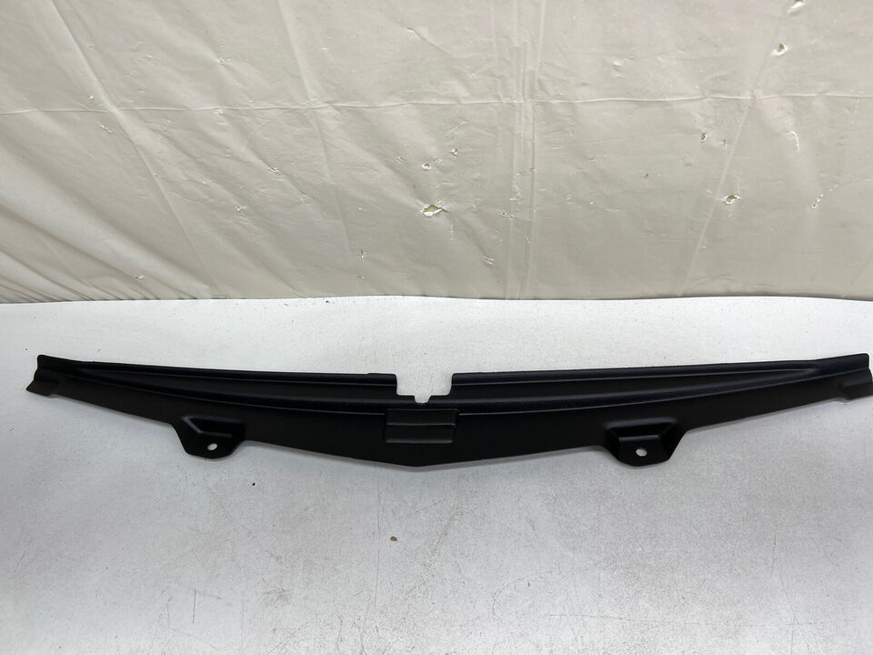 84426565  2022 2023 CHEVY TRAVERSE BUMPER COVER TRIM COVER - $60.00
