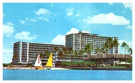 The Reef Hotel on the beach at Waikiki Honolulu Hawaii Postcard Posted 1969 - £11.57 GBP
