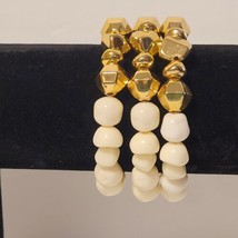Vintage Set of 3 White &amp; Gold Tone Baroque Plastic Beaded Stretch Bracelets - £8.78 GBP