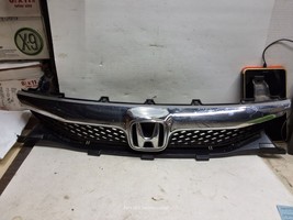 09 10 11 Honda Civic upper grill assembly OEM 71121-SNA-A500 - $98.99