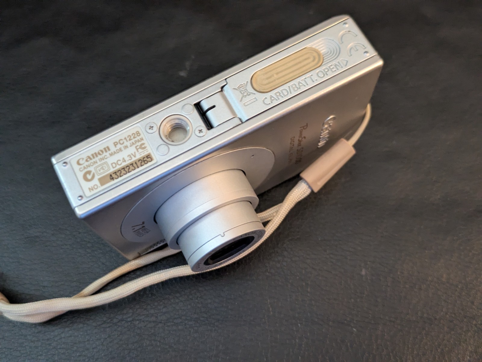 Canon PowerShot SD1000 Elph Appareil Photo Numérique 7.1MP 3x Opt Zoom Vidéo 2 Item image 7