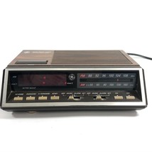 General Electric FM/AM Dual Alarm Clock Radio GE Model 7-4616A Vintage T... - $23.38