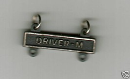 ARMY DRIVER BADGE CLASP- ARMY  DRIVER &quot;M&quot; MECHANIC - $55.48 MXN