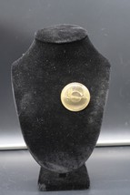 Vtg Gold Tone Shield Brooch Refelective Fashion Textured Jewelry Accessory - $279.70 MXN