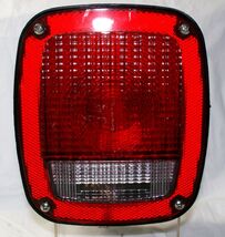 Ford 6C34-13405-AA/Grote 5371 RH Stop Tail Turn Light OEM #668 - $20.48