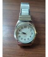 stainless base metal Quartz ladies watch Japan - $6.74 CAD