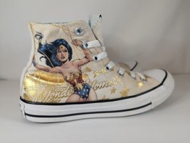 Converse All Star Chuck Taylor Women Size 7 Wonder Women High Top Shoes - £36.47 GBP