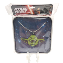 Star Wars The Force Awakens Yoda Head Necklace in Tin - New 2015 Disney - £7.87 GBP