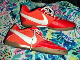 Nike Bright Orange Soccer Style 2013 Boy's Sneakers Sz 6.5 Youth - $65.34
