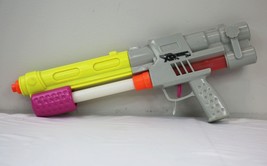 VINTAGE 1993 Larami XP75 Super Soaker Squirt Toy 9978-0 - £47.47 GBP