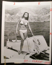 RAQUEL WELCH: (ORIGINAL VINTAGE PHOTOS,SEXY,CANDID,FILMS) - $3,752.81 MXN
