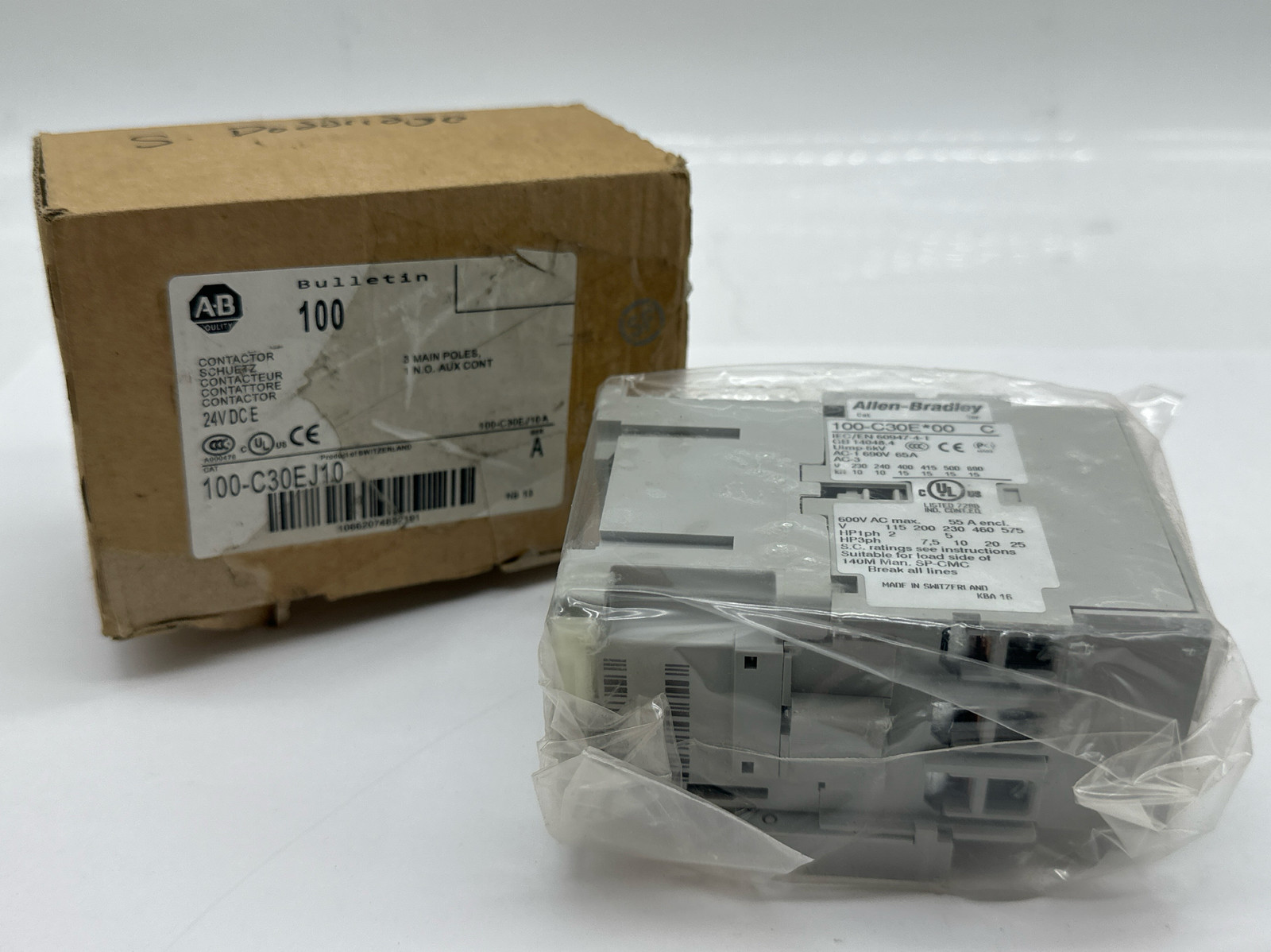 Allen-Bradley 100-C30EJ10 SER.C Contactor 24VDC 600V 30Amp  - $131.00