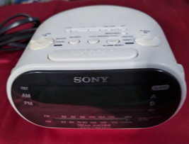 Sony ICF-C318 Dream Machine AM/FM Dual Alarm Clock Radio Model White Tested - £11.40 GBP