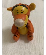 Tigger Leather Mascot TOMY - $355.42 MXN