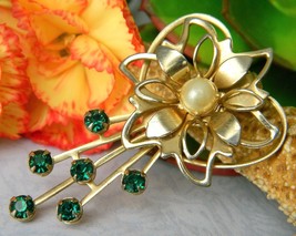 Vintage Flower Green Rhinestone Pearl Heart Brooch Pin Open Work Petal - £13.33 GBP
